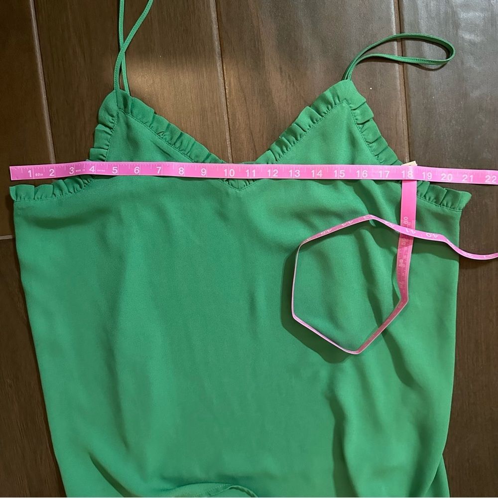 Halogen Green Solid Ruffle Triangle V Neck Adjustable Tank Top Large - Picture 8 of 10